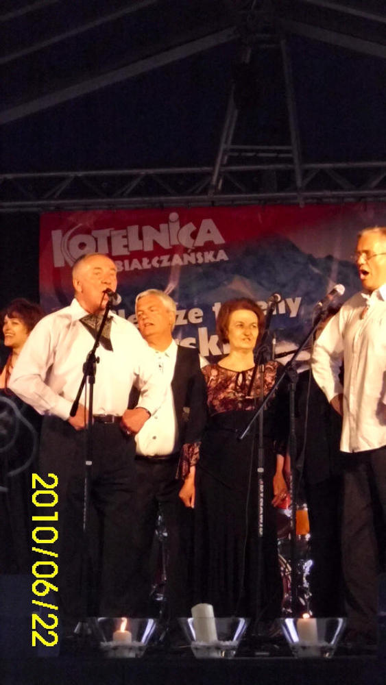Duet: Zenek Krukowiecki i Krzysztof Niewiara  w piosence chorwackiej "Lojtra", na koncercie "Prasowianek w Radiu Krakw.