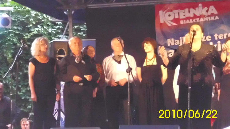 Koncert "Prasowianek". Ela Bratuszewska w solowym popisie gosowym i interpretacyjnym piosenki boniackiej.