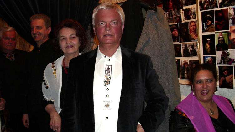 W garderobie przed koncertem w Loch Camelot. Organizator koncertu Zyg. Adamkiewicz. W garderobie przed koncertem w Loch Camelot. Organizator koncertu Zyg. Adamkiewicz.