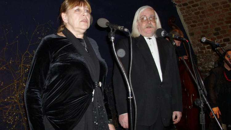 Anka i Wiktor Korczakowscy w duecie, na koncercie w Loch Camelot. Anka i Wiktor Korczakowscy w duecie, na koncercie w Loch Camelot.