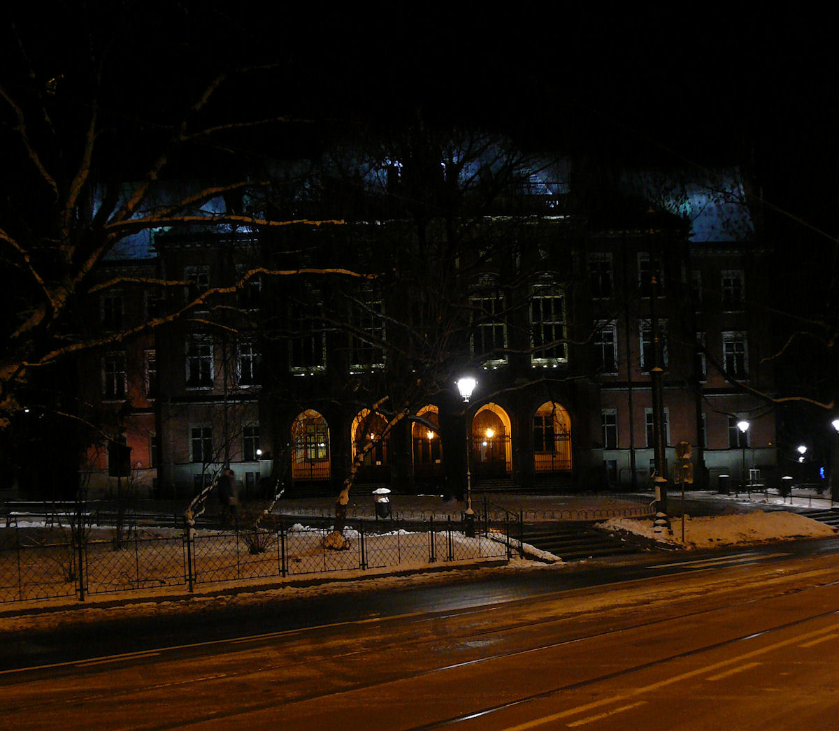 14.01.2012 - noworoczne spotkanie SWiPS dyskretnie obserwowało Collegium Novum 14.01.2012 - noworoczne spotkanie SWiPS dyskretnie obserwowało Collegium Novum