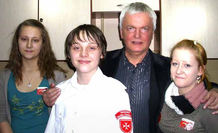 G�ogocz�w. Malta�ska S�u�ba Medyczna podczas wyst�pu "Pras�owianek".