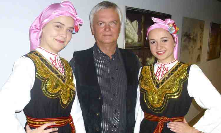 Koncert w AGH uświetniły scenicznie młode Słowianki. Koncert w AGH uświetniły scenicznie młode Słowianki.