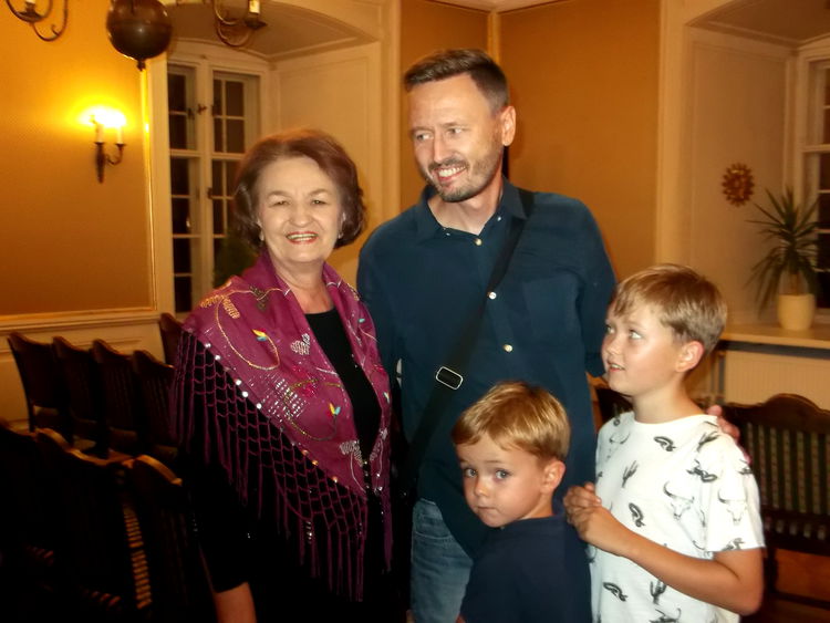 Stenia z synem i wnukami. Spotkanie po koncercie - 09.09.2016.