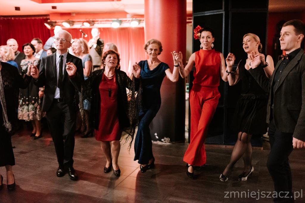 Bal SWiPS �ACZEK 15.020.2020