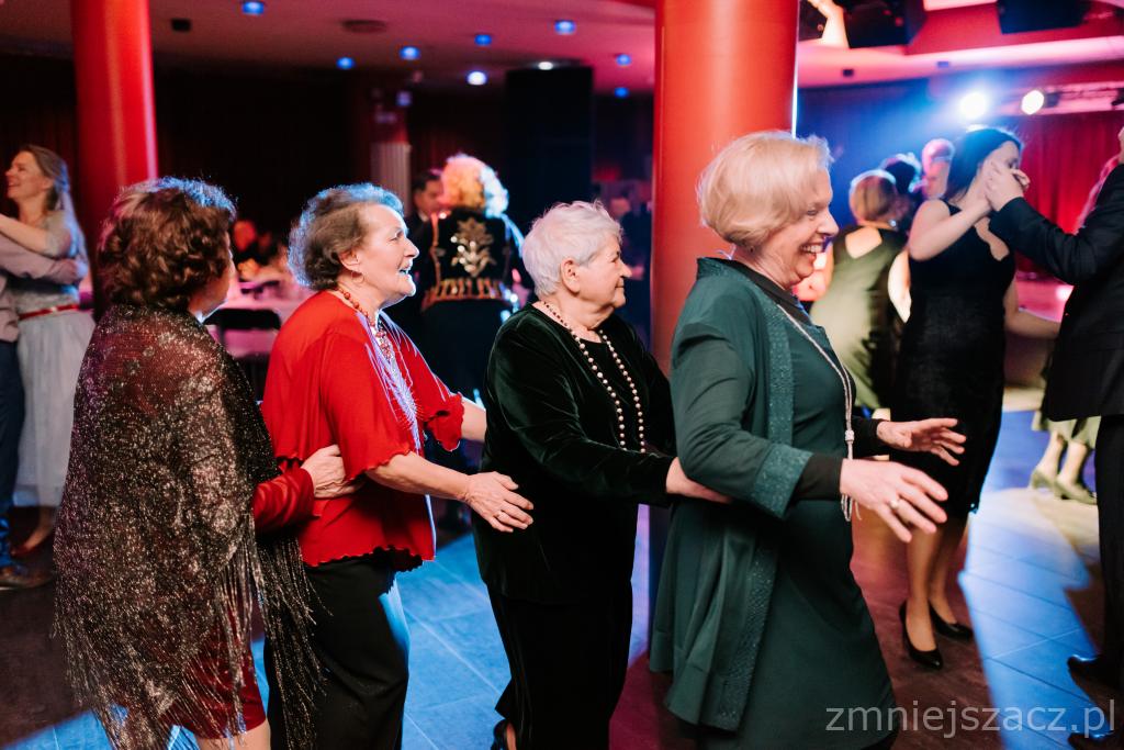 Bal SWiPS �ACZEK 15.020.2020