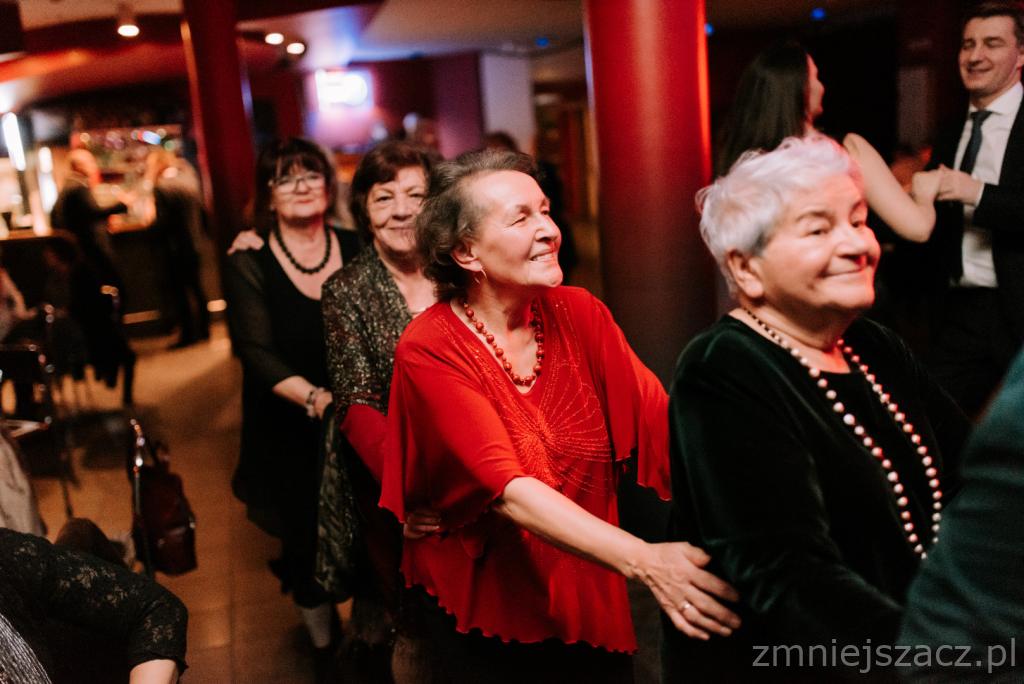 Bal SWiPS �ACZEK 15.020.2020