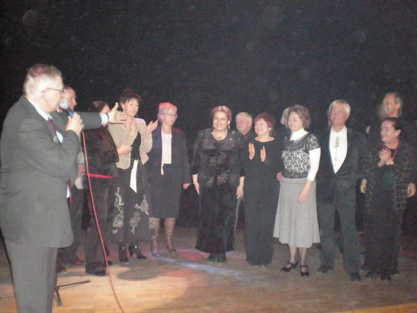 Prezentacja "Pras�owianek" bior�cych udzia� w nagraniu p�yty.(Op�atek 2010)