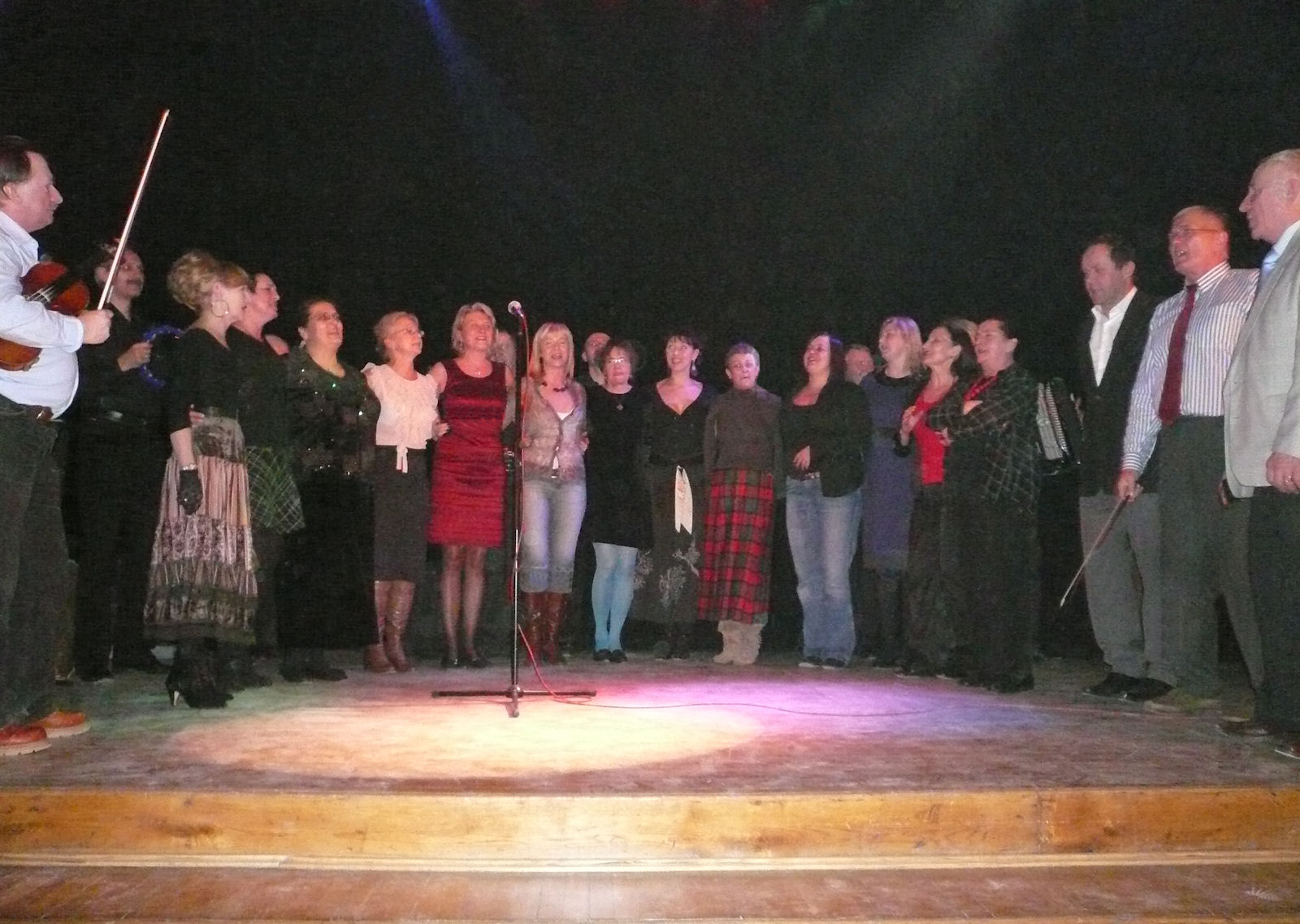 komplet; z ch�rem jest jak z winem - im starsze, tym lepsze :)